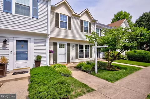 894 Smartts Ln NE, Leesburg, VA 20176