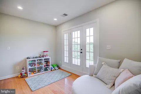 22966 Lois, Brambleton, VA 20148 photo 20