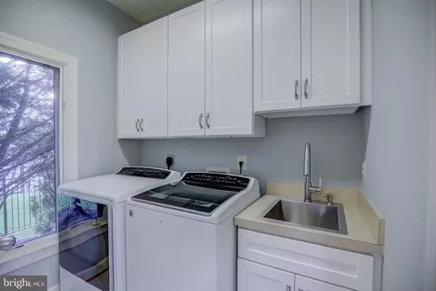 22966 Lois, Brambleton, VA 20148 photo 16