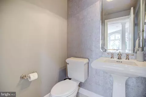 22966 Lois, Brambleton, VA 20148 photo 17