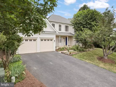 817 Duncan Pl SE, Leesburg, VA 20175