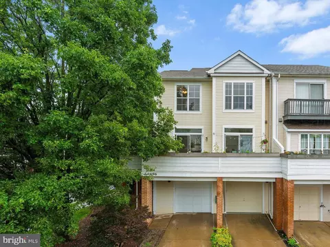 44196 Mossy Brook Sq, Ashburn, VA 20147