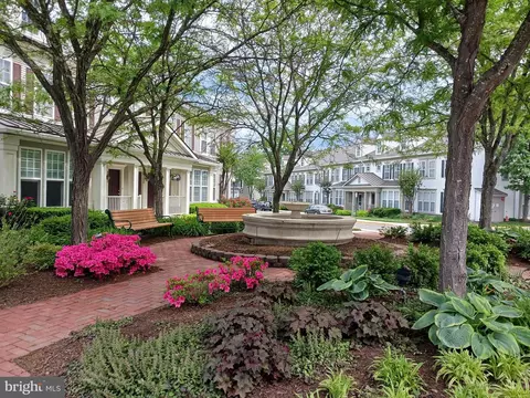 Exterior - 43030 Old Gallivan Ter, Ashburn, VA 20147 photo 3 of 3