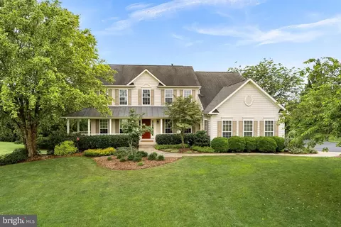 36453 Dwyer Ct, Round Hill, VA 20141