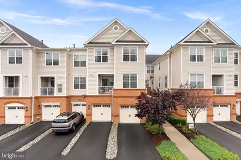 23230 Milltown Knoll Sq #106, Ashburn, VA 20148