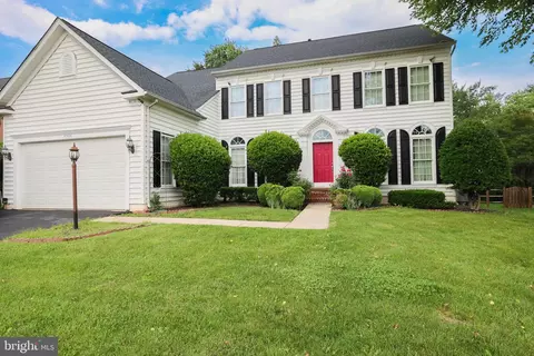 47436 Middle Bluff Pl, Sterling, VA 20165