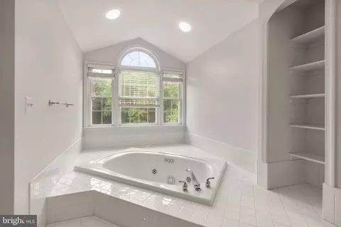 47236 Middle Bluff Pl, Sterling, VA 20165 photo 27