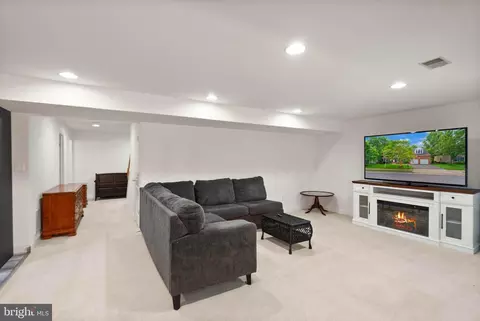 47236 Middle Bluff Pl, Sterling, VA 20165 photo 33