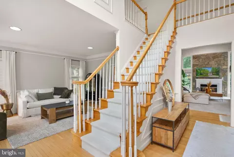 47236 Middle Bluff Pl, Sterling, VA 20165 photo 4