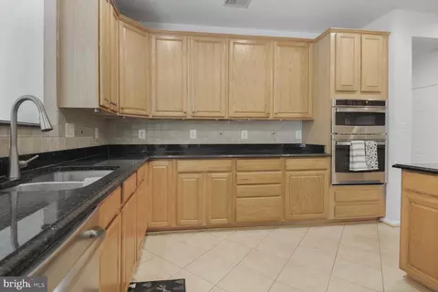 25817 Spring Farm Cir, Chantilly, VA 20152 photo 12