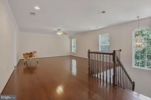 25817 Spring Farm Cir, Chantilly, VA 20152 photo 18