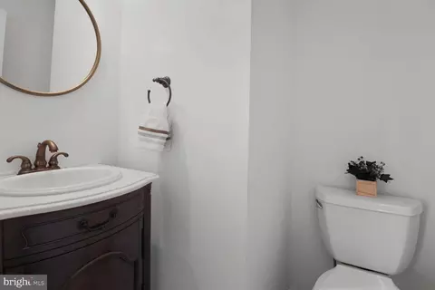 25817 Spring Farm Cir, Chantilly, VA 20152 photo 11
