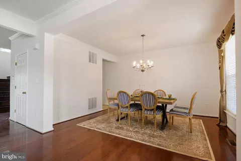 25817 Spring Farm Cir, Chantilly, VA 20152 photo 6