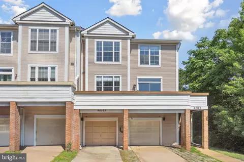 44192 Mossy Brook Sq, Ashburn, VA 20147