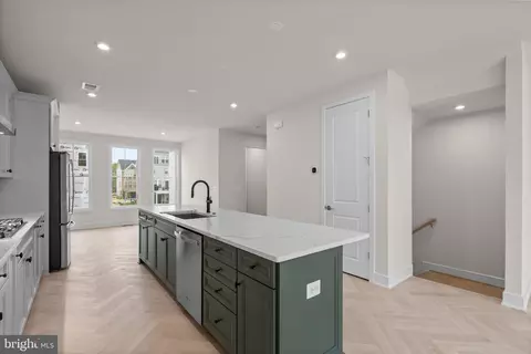 23079 Copper Tree Ter, Ashburn, VA 20148 photo 8
