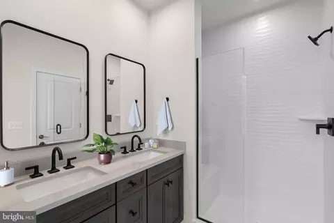 23079 Copper Tree Ter, Ashburn, VA 20148 photo 6