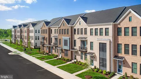 23079 Copper Tree Ter, Ashburn, VA 20148 photo 43