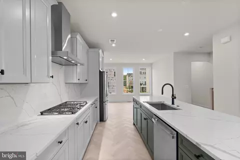 23079 Copper Tree Ter, Ashburn, VA 20148 photo 12