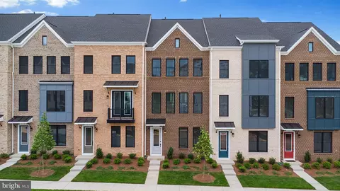 23079 Copper Tree Ter, Ashburn, VA 20148 photo 2