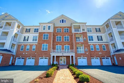 44589 York Crest Ter #406, Ashburn, VA 20147