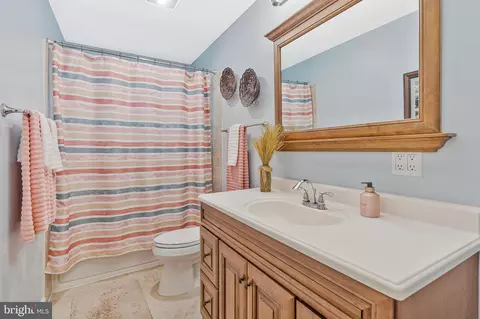 29 Cedar Dr, Sterling, VA 20164 photo 31