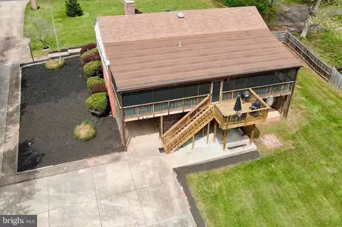 29 Cedar Dr, Sterling, VA 20164 photo 7