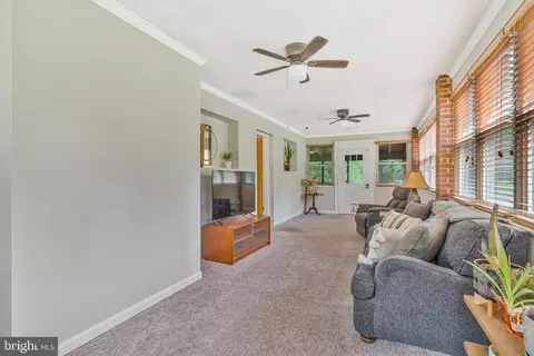29 Cedar Dr, Sterling, VA 20164 photo 25