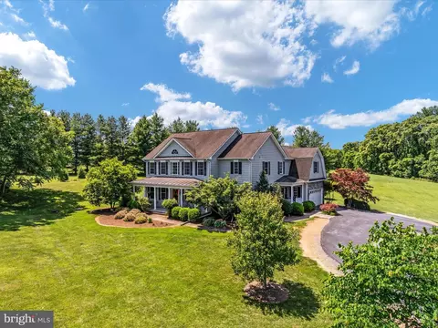 37075 Gaver Mill Rd, Hillsboro, VA 20132
