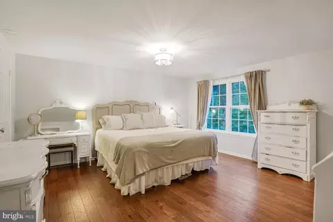 8 Moss Rd, Sterling, VA 20165 photo 17