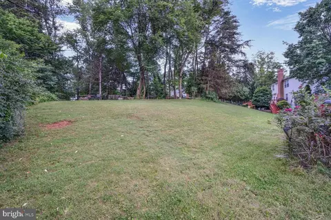 8 Moss Rd, Sterling, VA 20165 photo 27