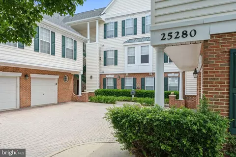 25280 Lake Shore Sq #304, Chantilly, VA 20152