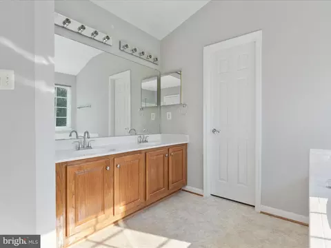 25868 Flintonbridge Dr, Chantilly, VA 20152 photo 29