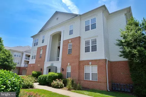 42480 Rockrose Sq #304, Brambleton, VA 20148
