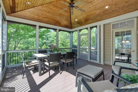 Exterior - 43485 Foxgrove Ct, Ashburn, VA 20147 photo 3 of 16
