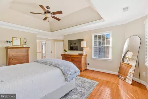 Bedroom - 43485 Foxgrove Ct, Ashburn, VA 20147 photo 2 of 8