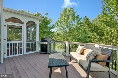 Exterior - 43485 Foxgrove Ct, Ashburn, VA 20147 photo 6 of 16