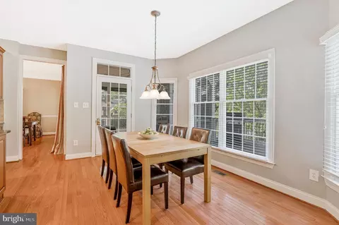 Dining - 43485 Foxgrove Ct, Ashburn, VA 20147 photo 3 of 4