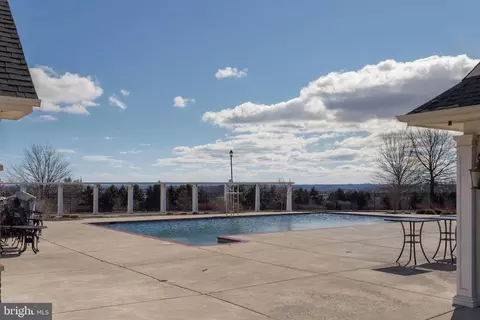 Exterior - 43485 Foxgrove Ct, Ashburn, VA 20147 photo 16 of 16