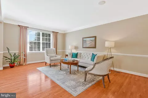 Living - 43485 Foxgrove Ct, Ashburn, VA 20147 photo 1 of 2