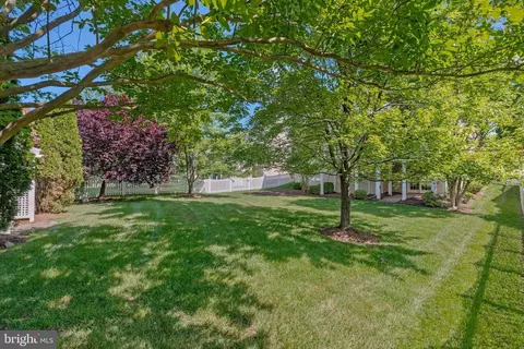 Exterior - 43485 Foxgrove Ct, Ashburn, VA 20147 photo 10 of 16