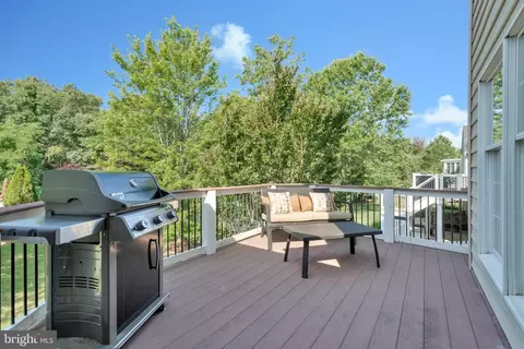 Exterior - 43485 Foxgrove Ct, Ashburn, VA 20147 photo 5 of 16
