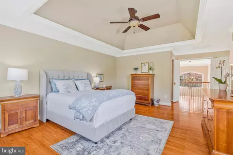 Bedroom - 43485 Foxgrove Ct, Ashburn, VA 20147 photo 3 of 8