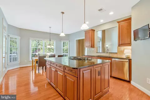 Kitchen - 43485 Foxgrove Ct, Ashburn, VA 20147 photo 1 of 3