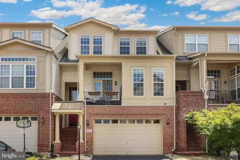 43276 Sunderleigh Sq, Broadlands, VA 20148