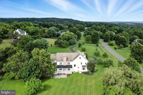 View/Area - 34844 Apple Pride Ct, Round Hill, VA 20141 photo 1 of 2