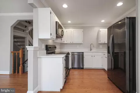 Kitchen - 21806 Leatherleaf Cir, Sterling, VA 20164 photo 1 of 1
