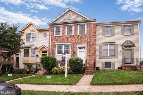 21806 Leatherleaf Cir, Sterling, VA 20164