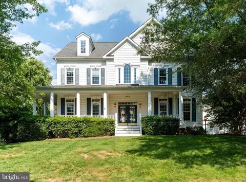 25072 Gazelle Ct, Chantilly, VA 20152