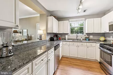 Kitchen - 45050 Brae Ter #101, Ashburn, VA 20147 photo 1 of 2