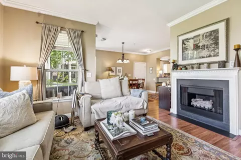 Living - 45050 Brae Ter #101, Ashburn, VA 20147 photo 1 of 2